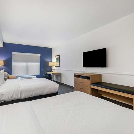 Best Western Plus Westgate Inn And Suites Leland Bagian luar foto
