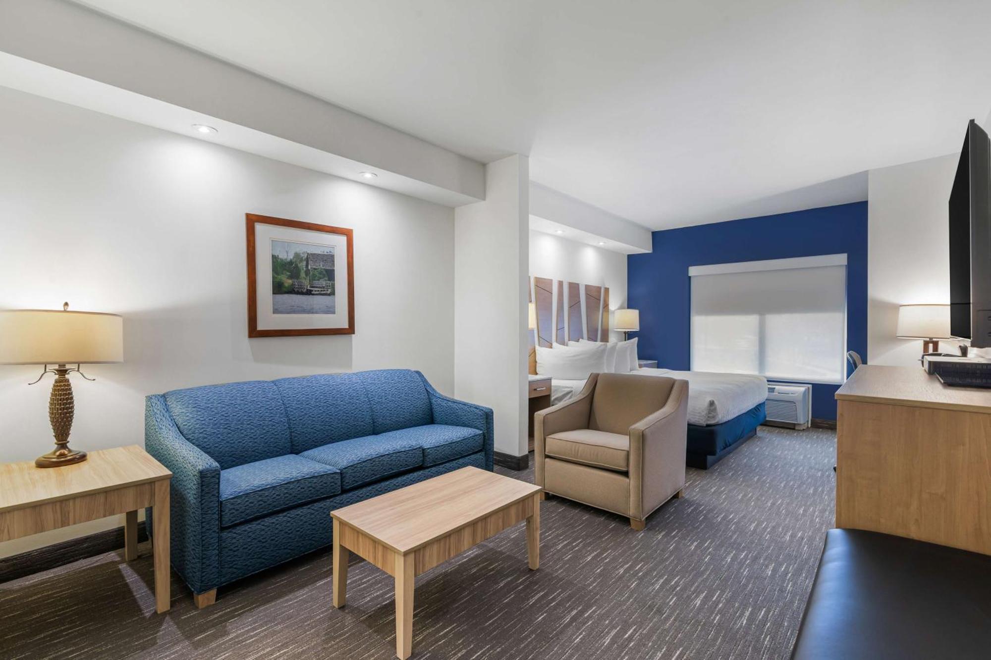 Best Western Plus Westgate Inn And Suites Leland Bagian luar foto