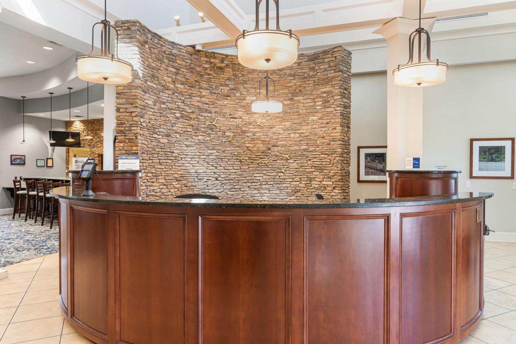 Best Western Plus Westgate Inn And Suites Leland Bagian luar foto
